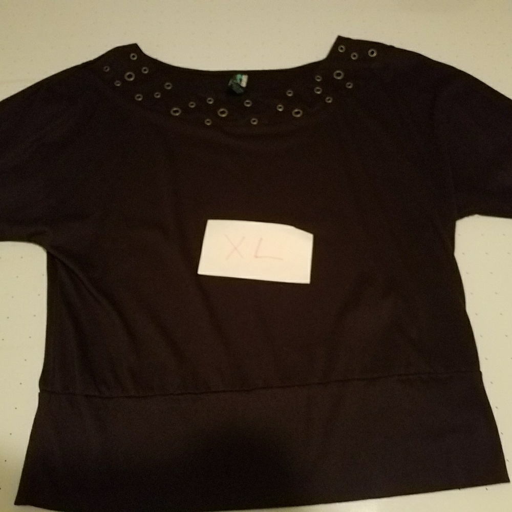 Cute black shirt