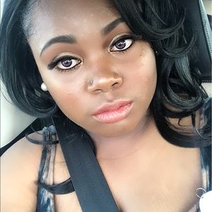 Meet your Posher, Alisa