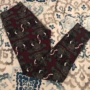 LULAROE leggings! 🐘