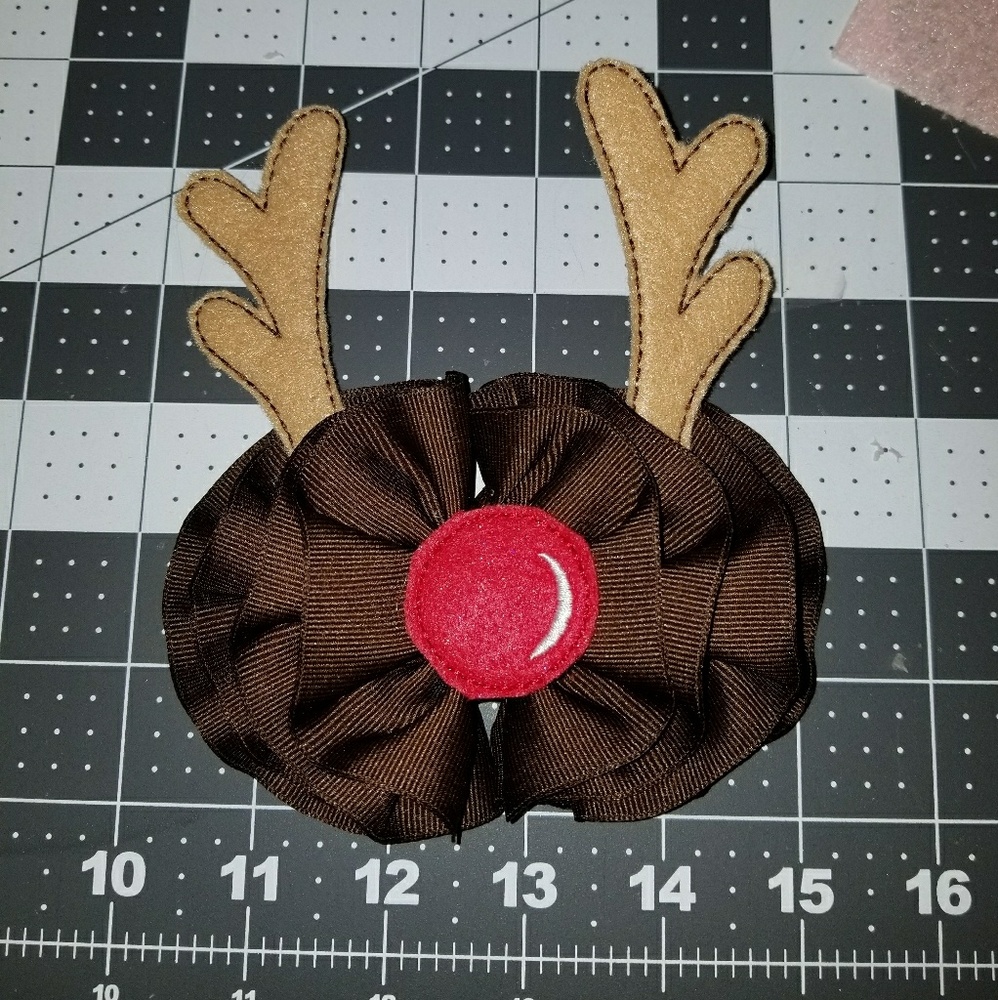 Reindeer hairbow