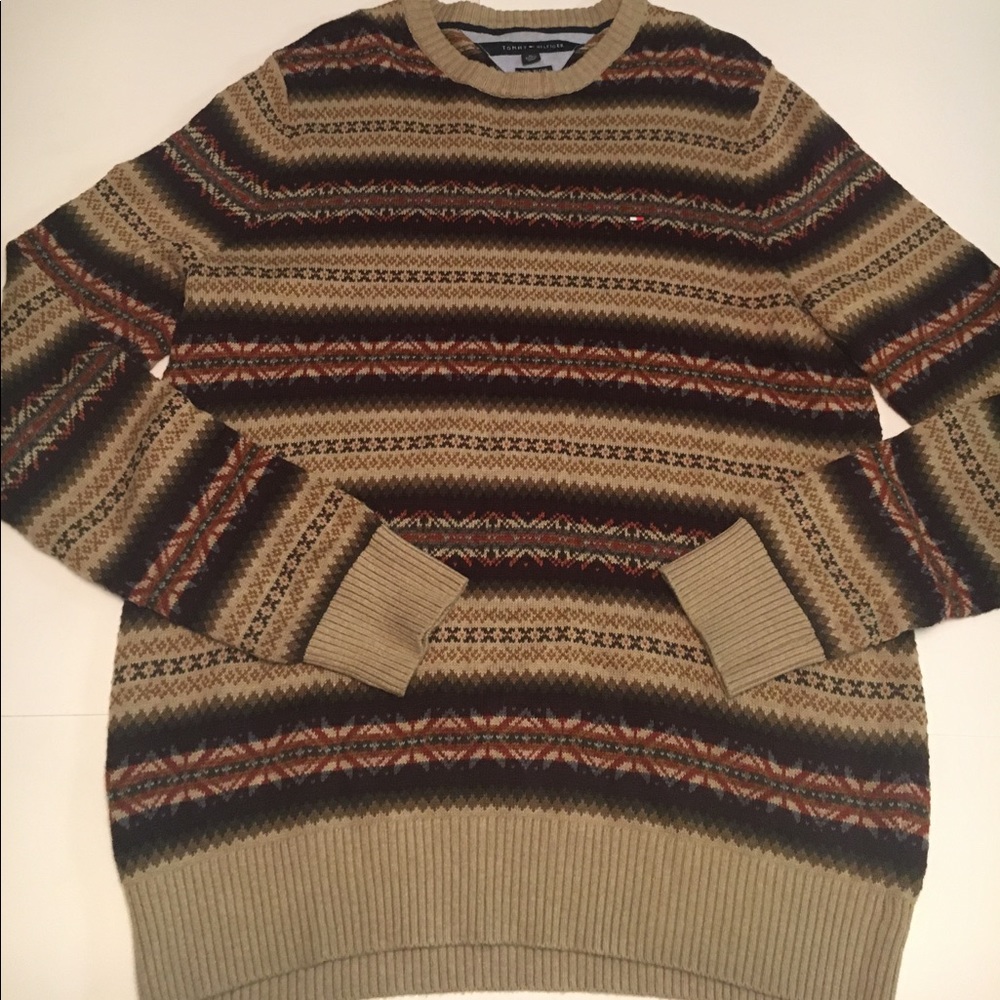 Men's Tommy Hilfiger sweater Great for holidays!
