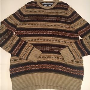 Men's Tommy Hilfiger sweater Great for holidays!