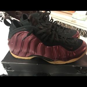 Nike foamposite Burgundy