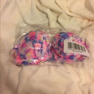 Victoria’s Secret lacy padded bra 36B