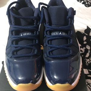 Jordan retro 11 low navy