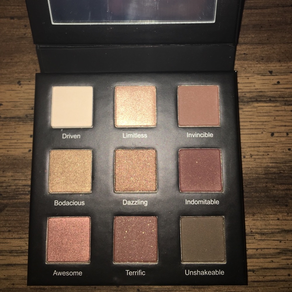 Realher Shadow Palette