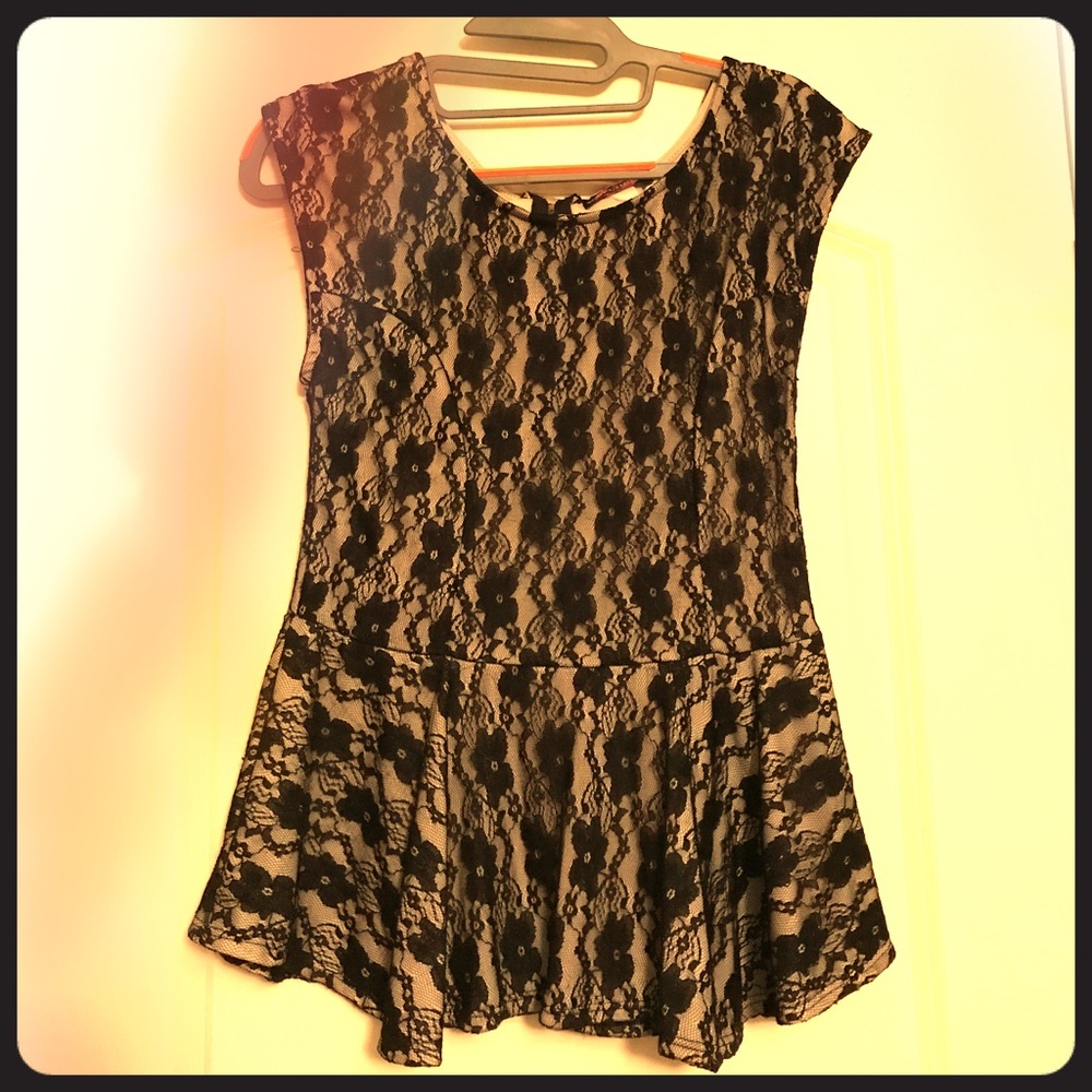 Super cute lace top!