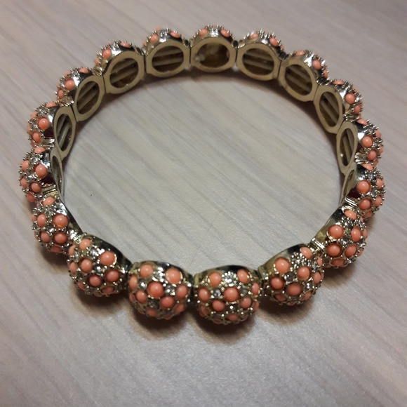 Peach /gold metal bracelet - Picture 3 of 3