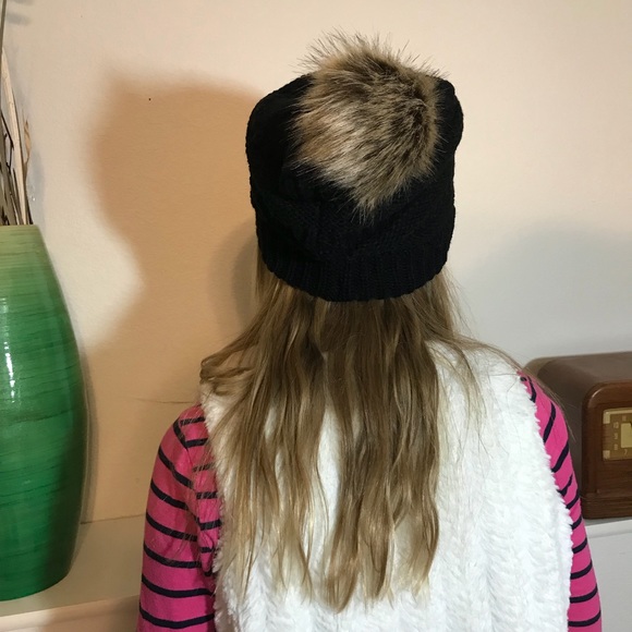 Slouchy Black Knit Beanie Faux Fur Pom Pom Lined - Picture 4 of 6