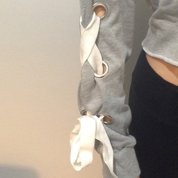 Cute Crop Top With Lace-Down Sleeves🎉Sale (Last 1 - Picture 4 of 6