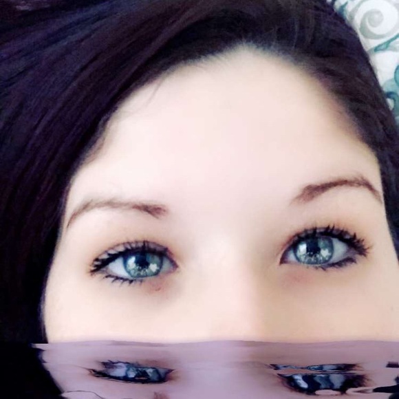 Meet your Posher, Kirsten - Picture 3 of 6