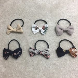 10 for $8 - Brandy Melville Bow Hairties