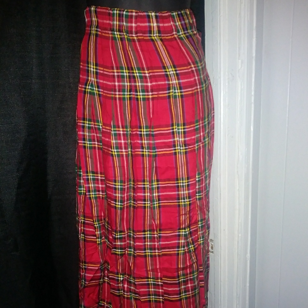 Chic Maxi Plaid Skirt