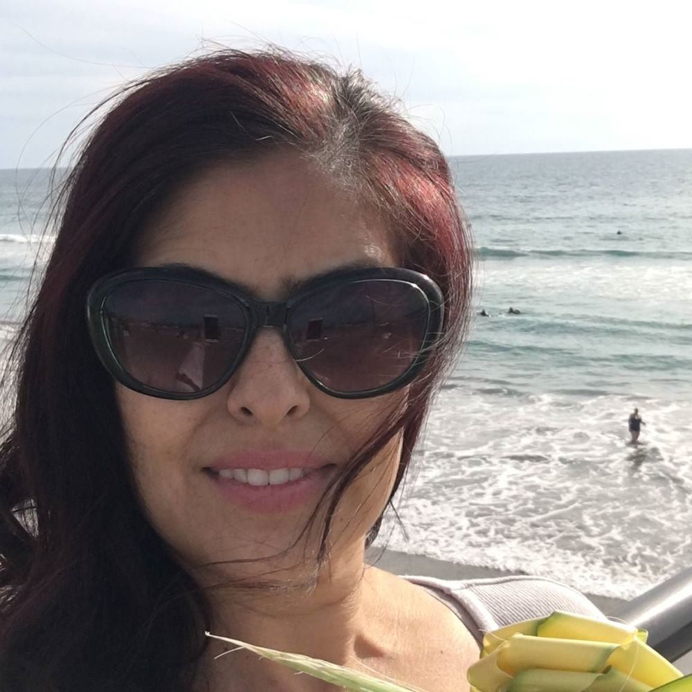 Meet your Posher, Iris