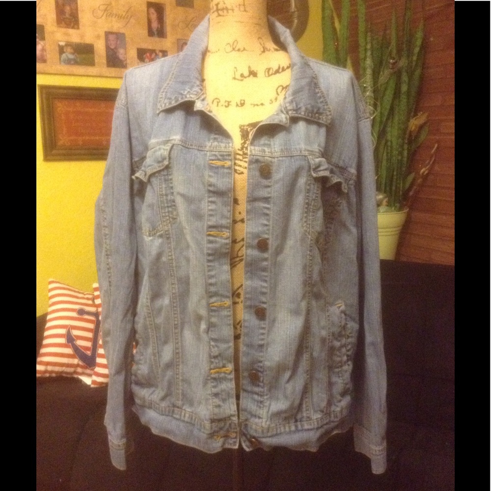 Women's denim jacket✌️