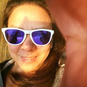 Meet your Posher, Carlysle