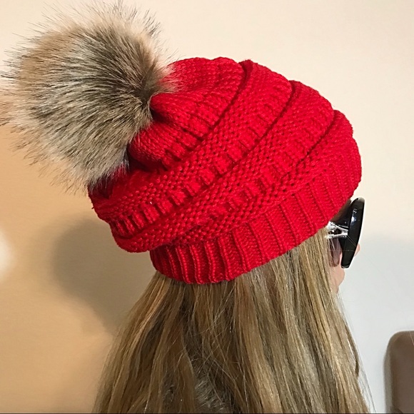Slouchy Red Knit Beanie Faux Fur Pom Pom Fur Lined - Picture 2 of 4