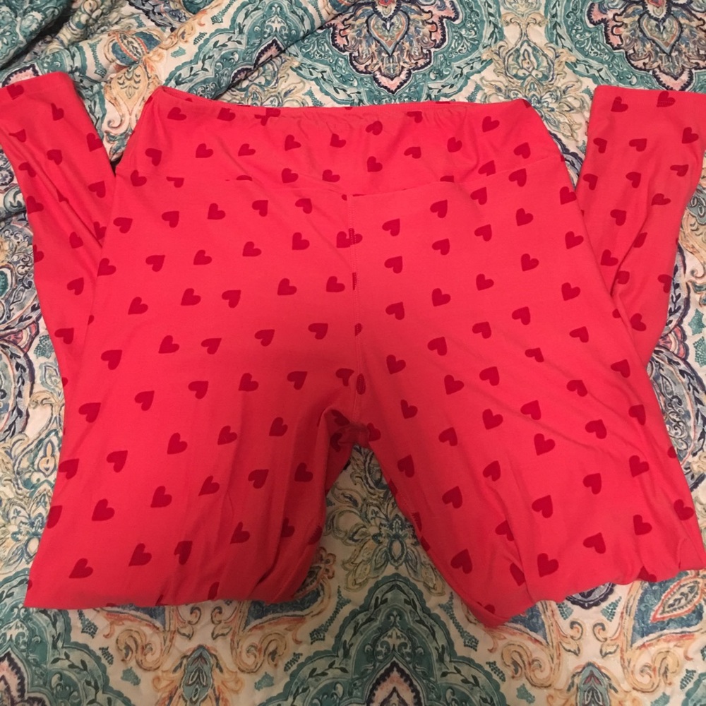 Lularoe TC Valentine’s Day Leggings
