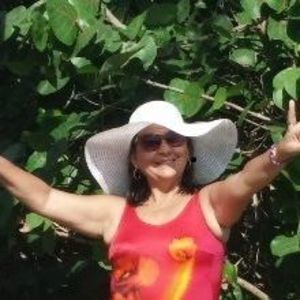 Meet your Posher, Ada iris