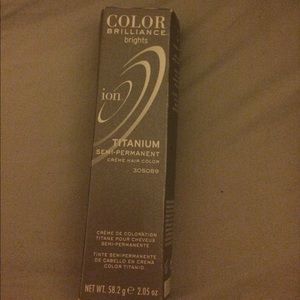 Color brilliance silver/grey hair dye