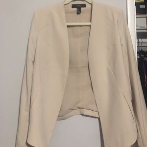 Blazer- Perfect for work or a night out!