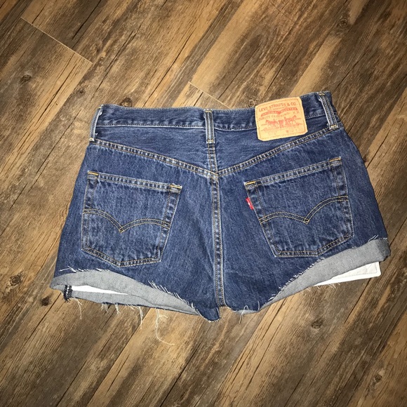 Levi jean shorts - Picture 2 of 6