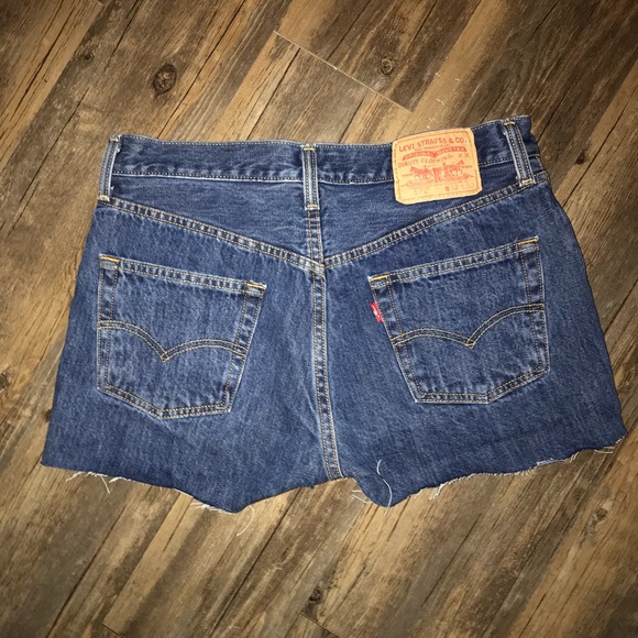 Levi jean shorts - Picture 3 of 6