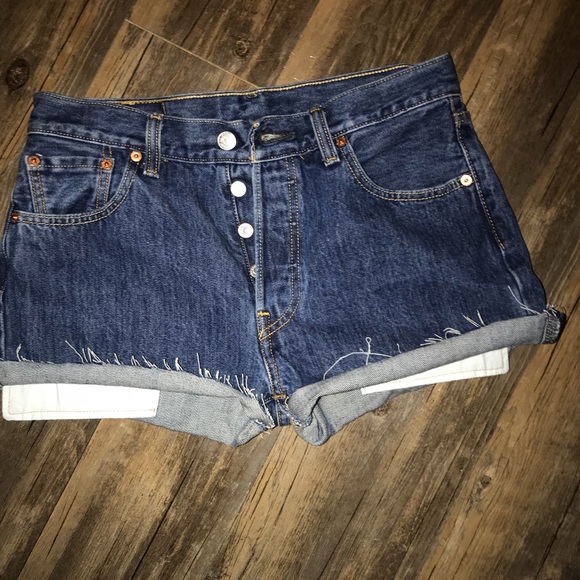 Levi jean shorts - Picture 5 of 6