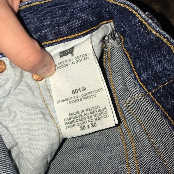 Levi jean shorts - Picture 6 of 6