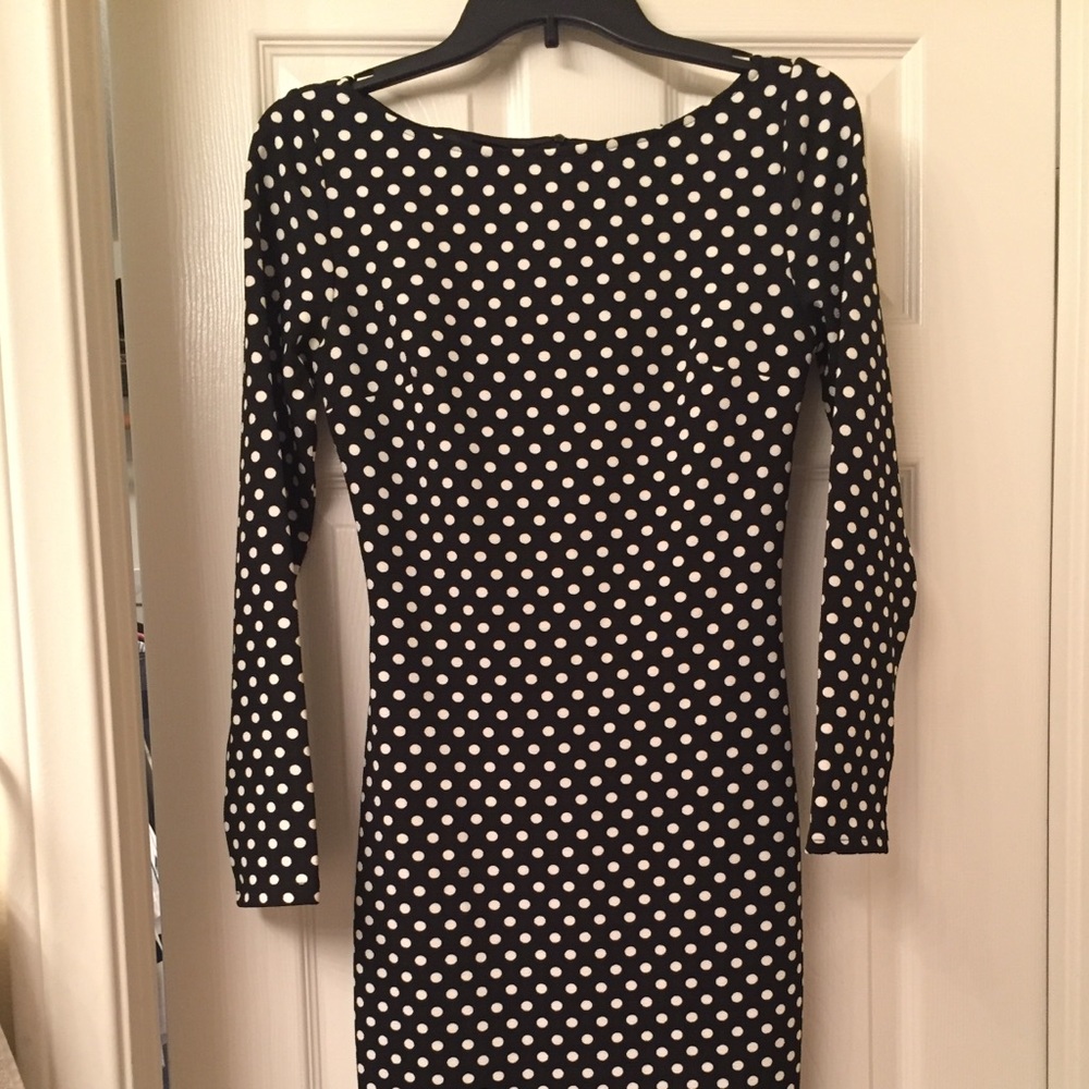 NWT Ruffle-bottom midi dress