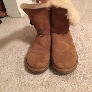 Short UGG boots