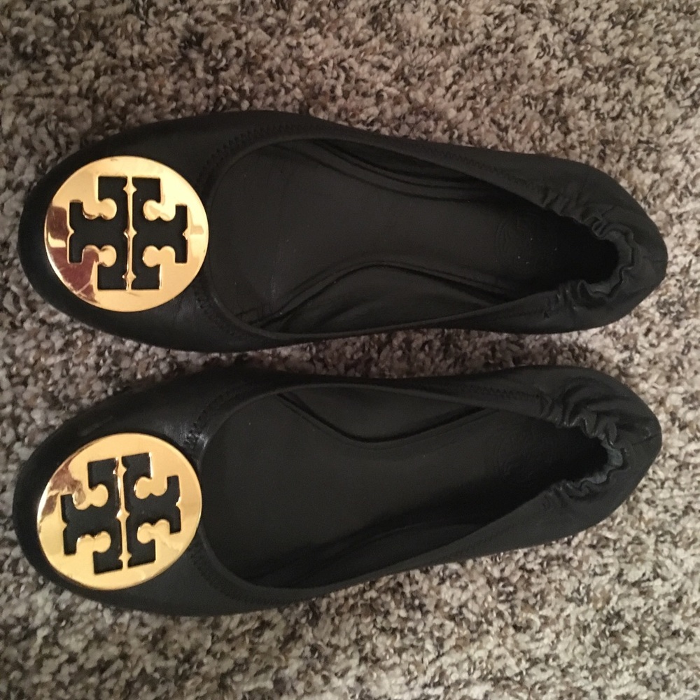 Tory Burch Flats with gold medallion