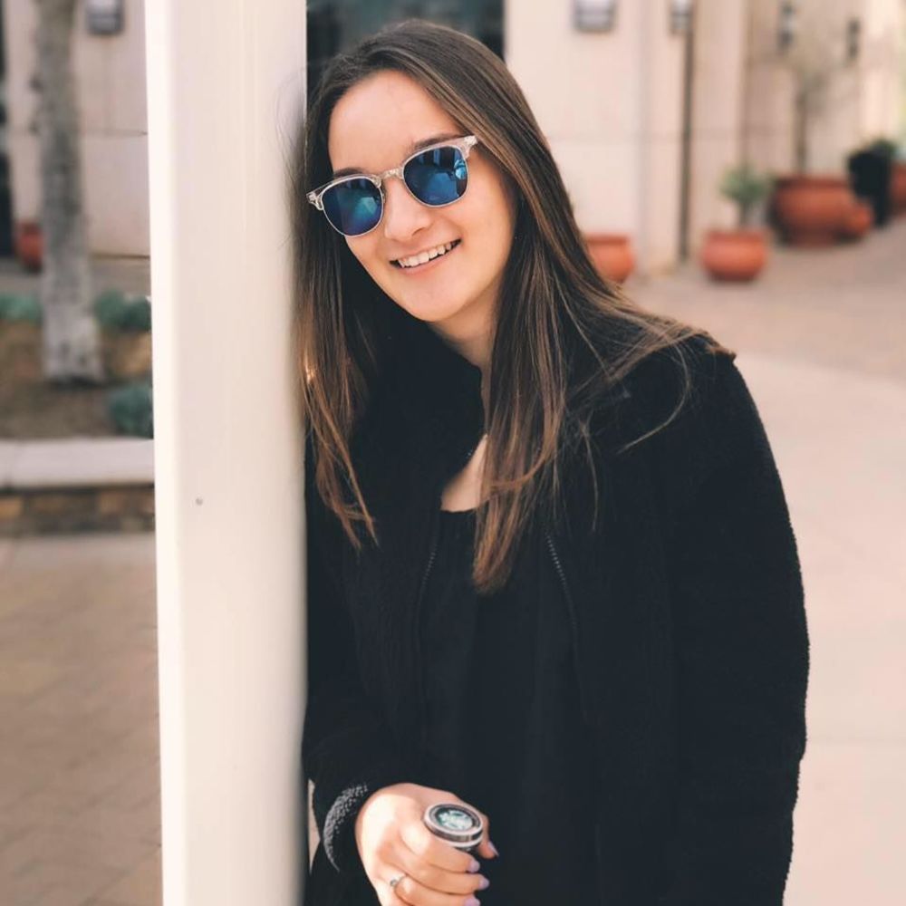 Meet your Posher, Kelly