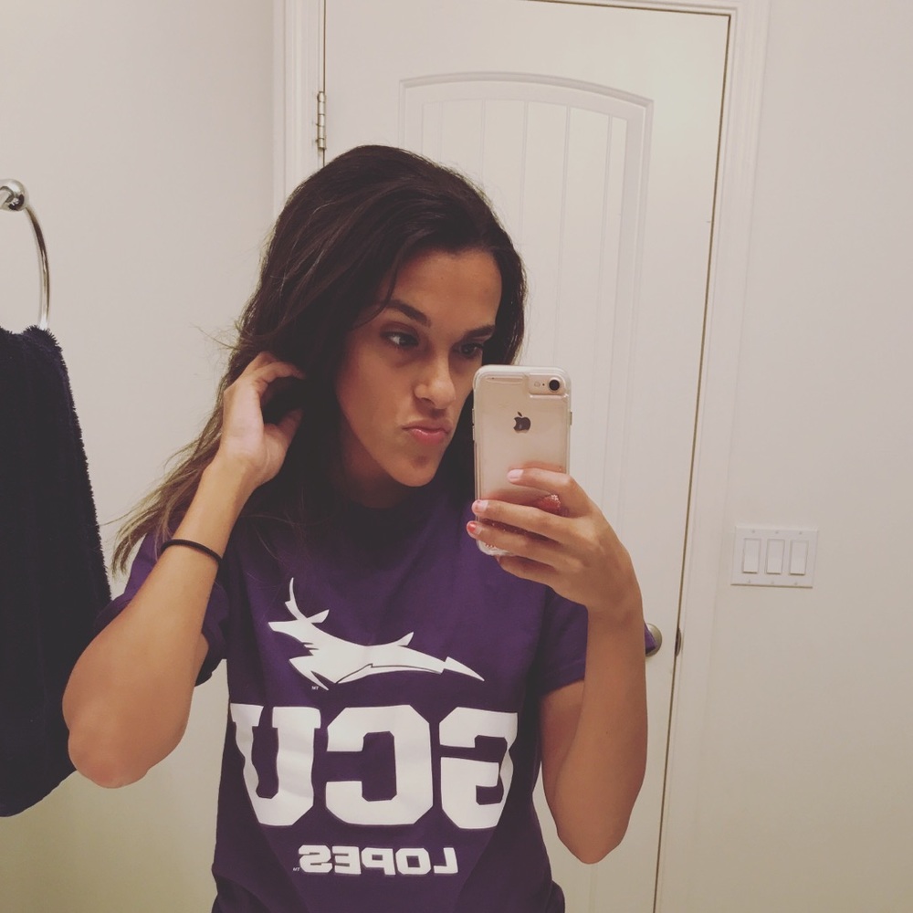 Meet your Posher, Alicia