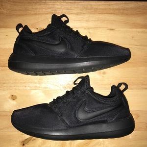 Nike Women’s Roshe Two