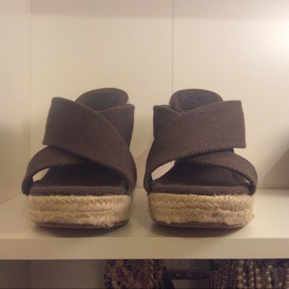 ❌❌SOLD❌❌Tory Burch Wedge - Picture 2 of 6