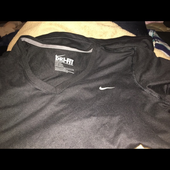 Nike Dri-Fit Shirt NWOT - Picture 2 of 2