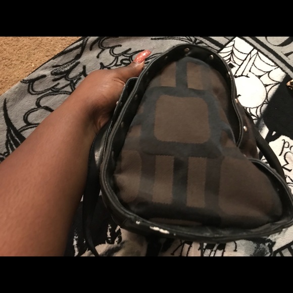 BEAUTIFUL BROWN NINE WEST MEDIUM SIZED PURSE - Picture 5 of 5