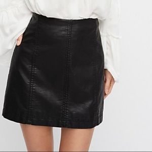 Modern Femme Vegan Mini - leather black