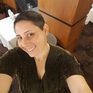 Meet your Posher, Val