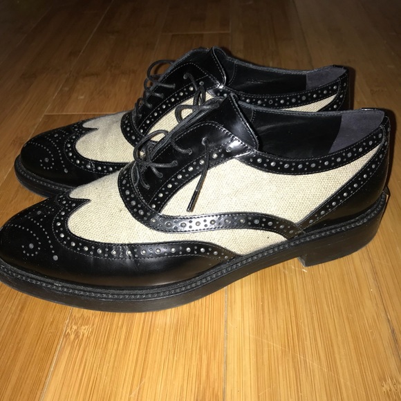 Burberry Canvas/Leather Wingtips - Picture 6 of 8