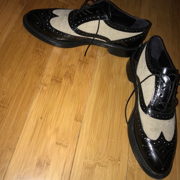 Burberry Canvas/Leather Wingtips - Picture 7 of 8