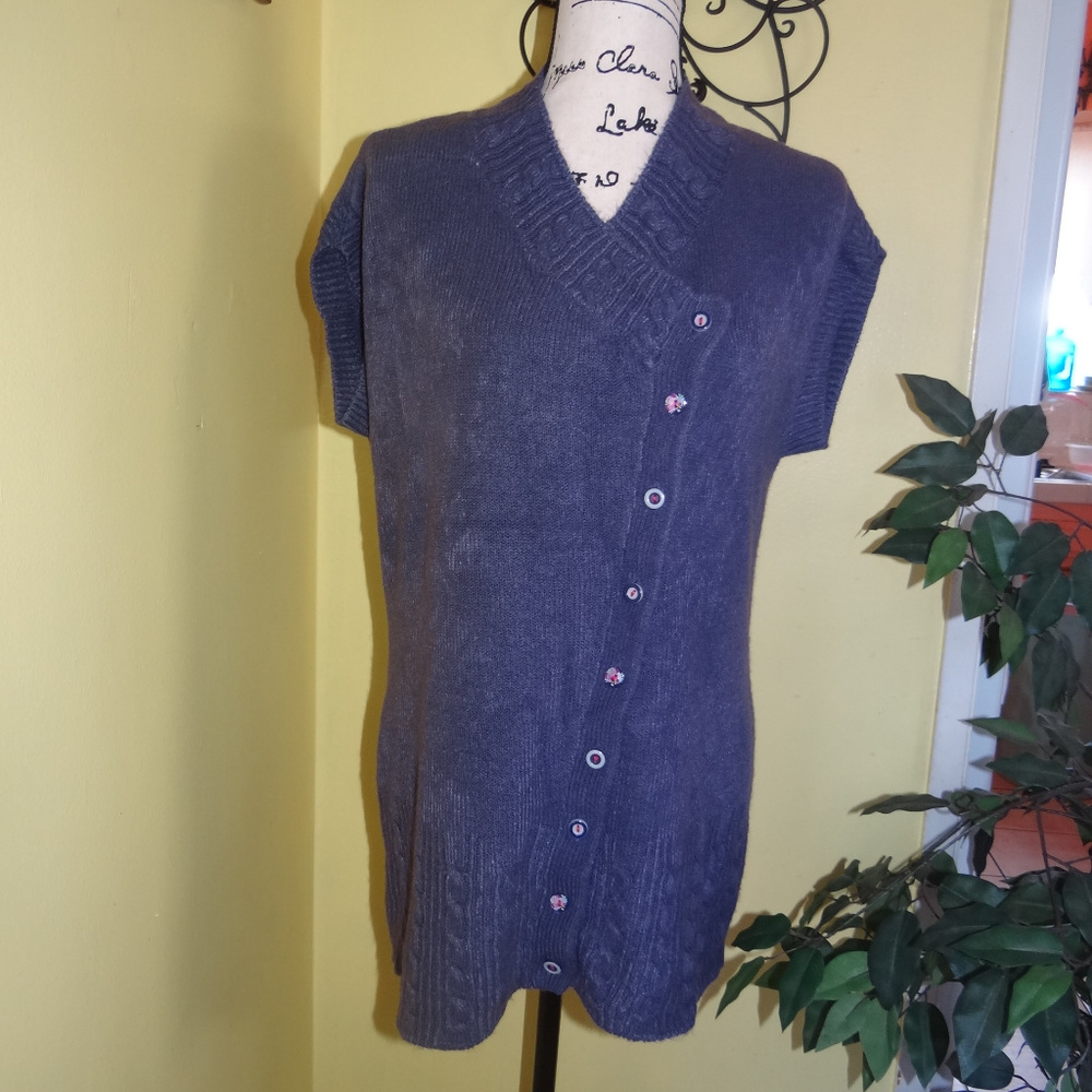 Grayson purple sweater size M