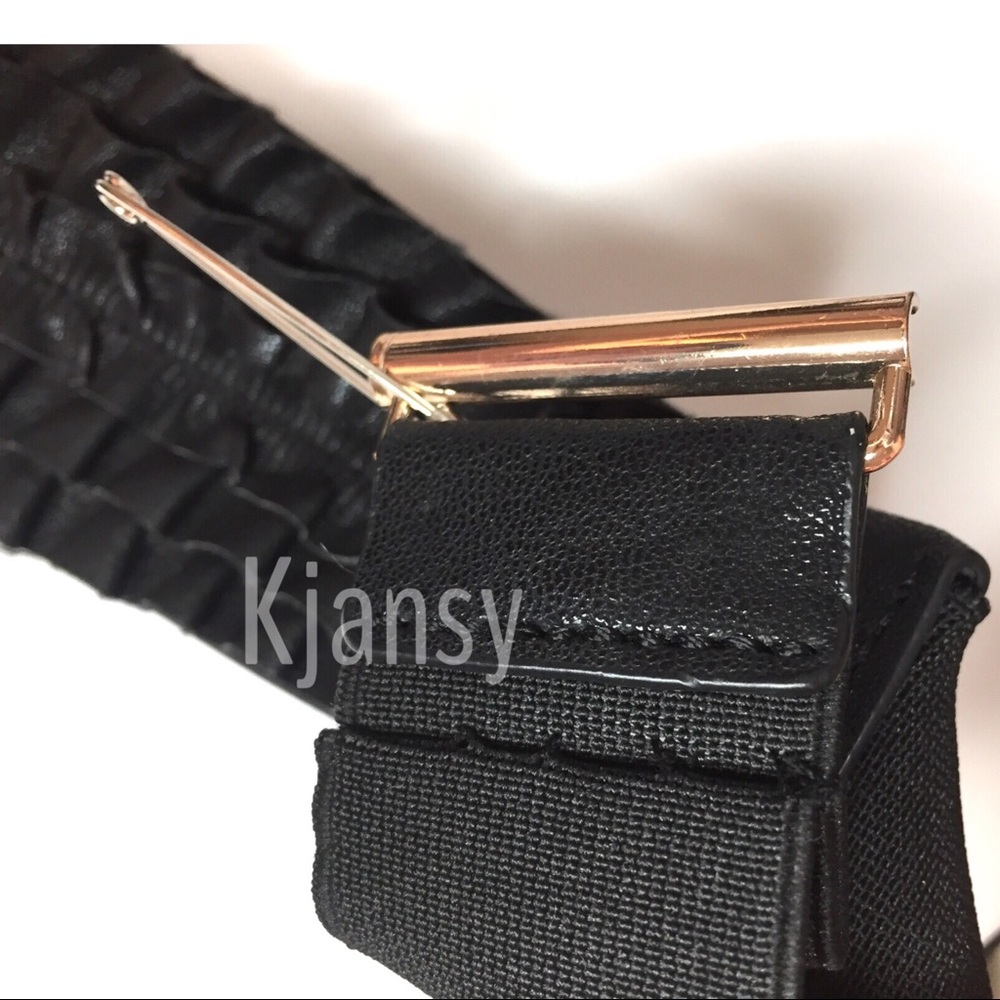 HOLD- ALISON’S Screen Worn Black Belt - Picture 3 of 6