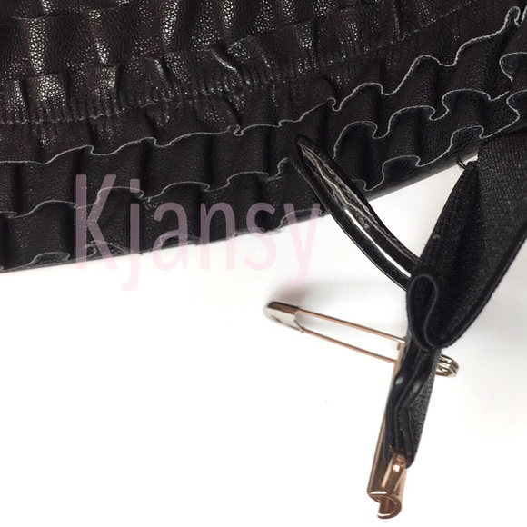 HOLD- ALISON’S Screen Worn Black Belt - Picture 4 of 6