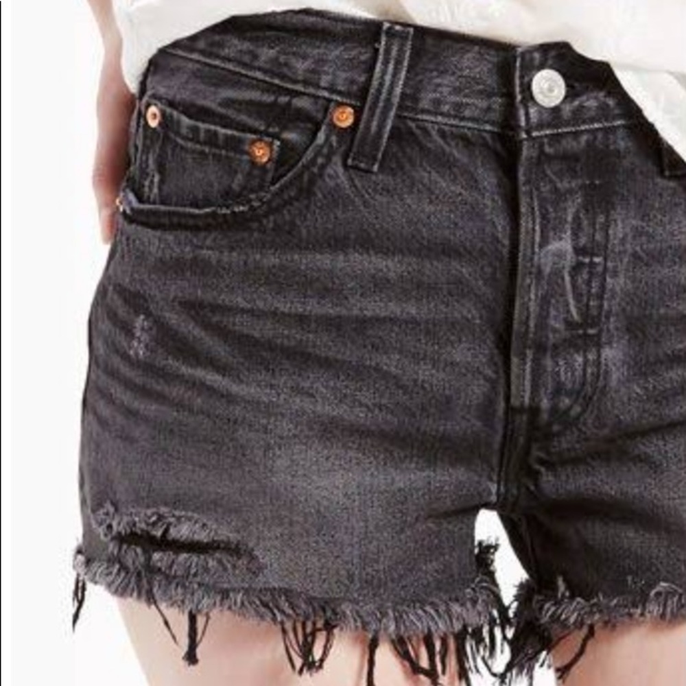 Levi’s 501 Frayed Denim Short (high waisted)