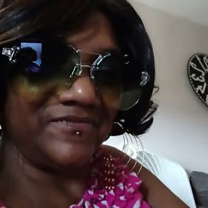 Meet your Posher, Dinah