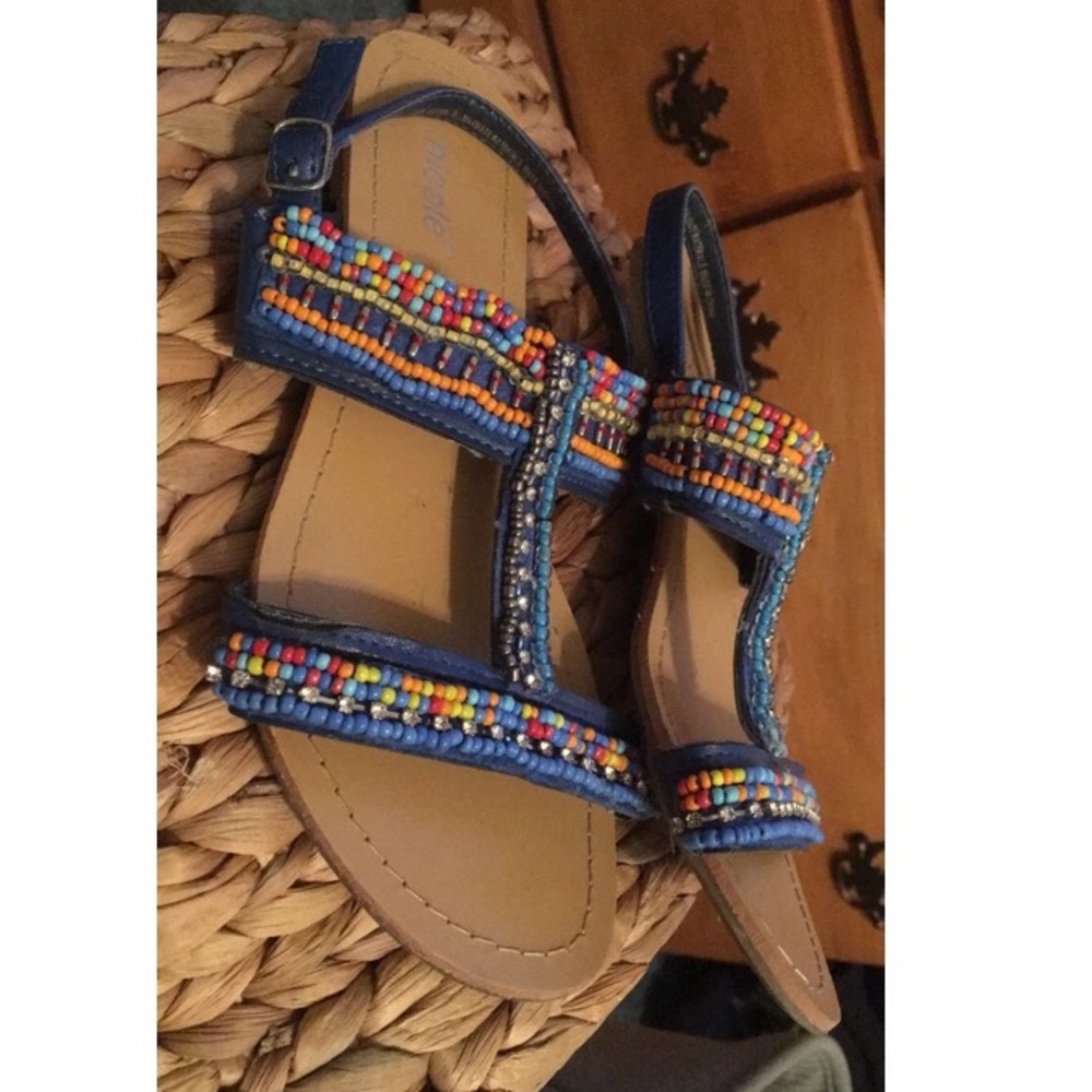 Sandals! - Picture 2 of 3