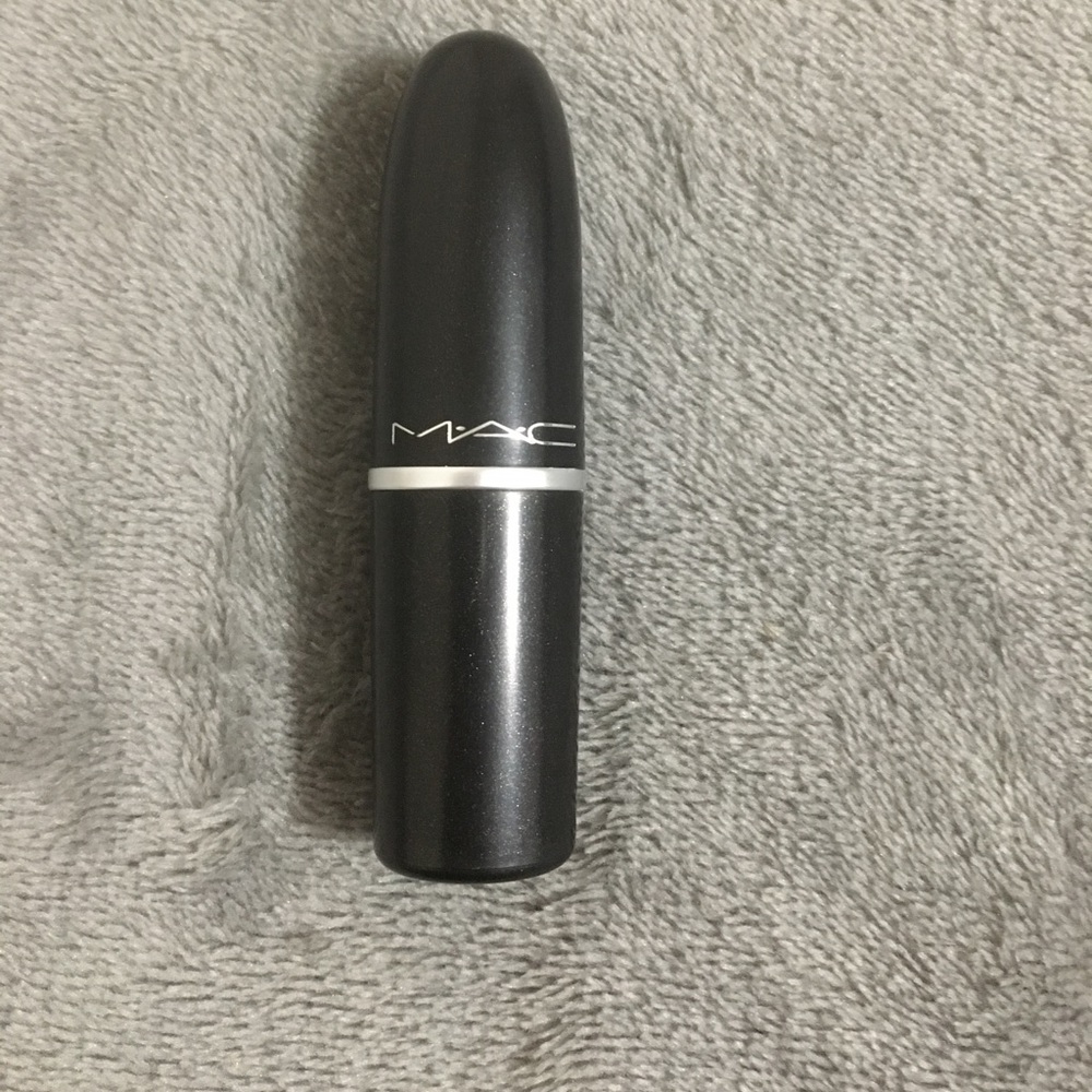 Brand New Mac lip stick! Color is beautiful