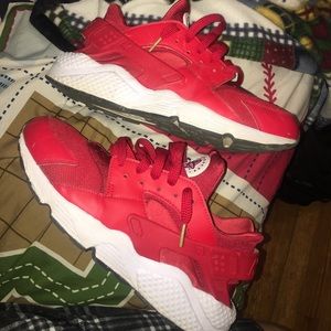 Nike Huaraches Red/White Size 10.5